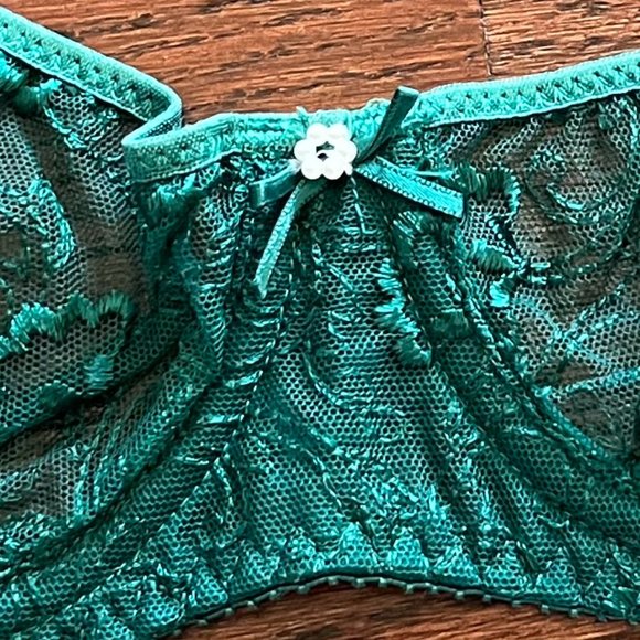Sale! Vintage Balcony Bra Authentic 80's Green Lace bra by LE MYSTÈRE - Picture 12 of 14